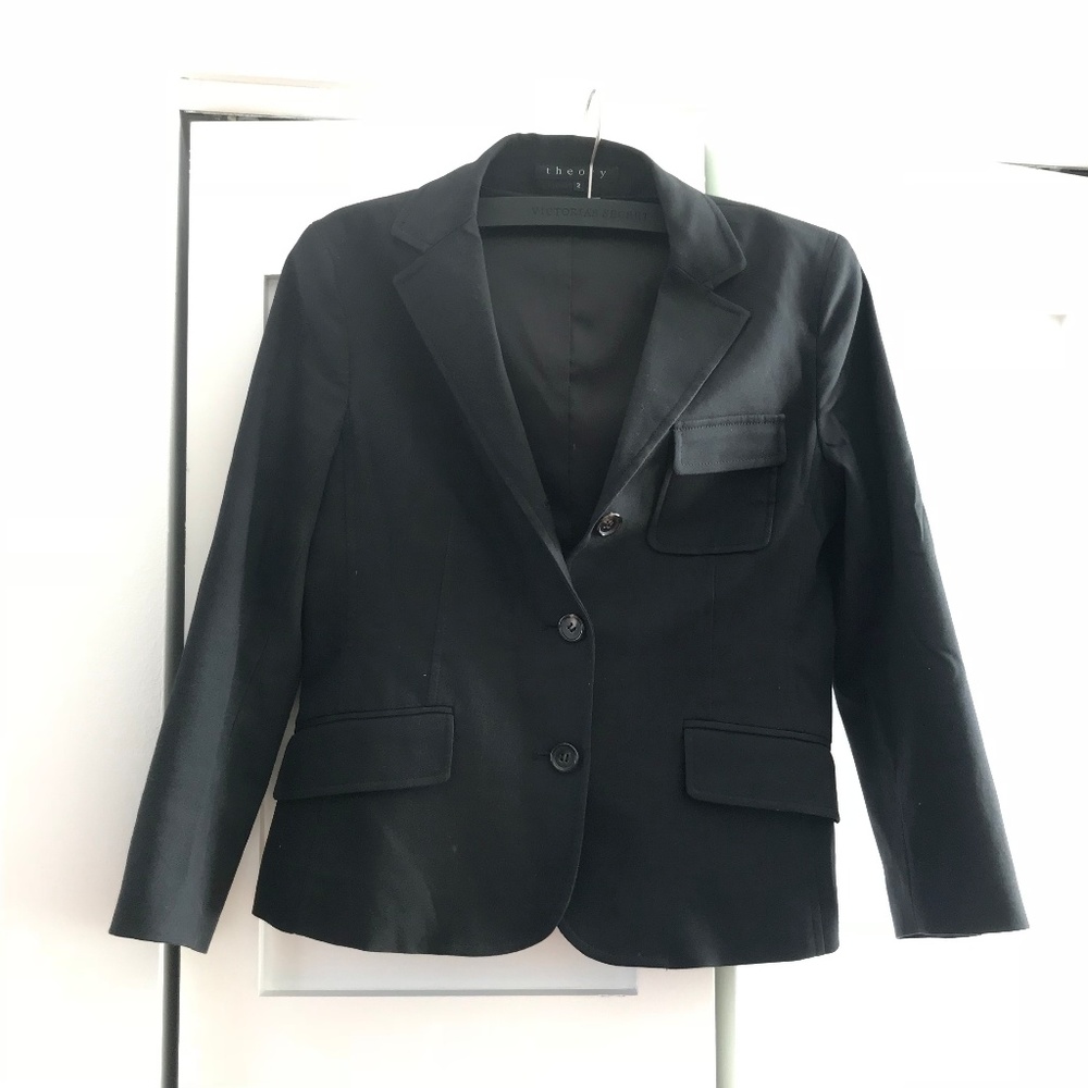 Theory Blazer Size 2
